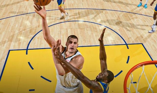 掘金连续两年横扫勇士 近11场赢10场完全碾压